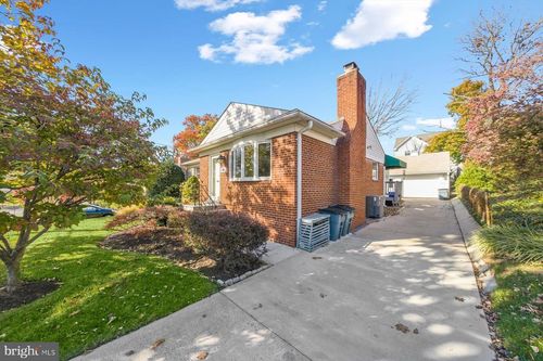 5009 Flanders Ave, KENSINGTON, MD, 20895-1238 | Card Image