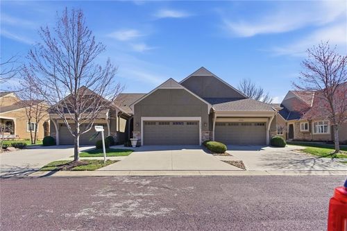 15703 Lowell Ln, Overland Park, KS, 66223-8305 | Card Image