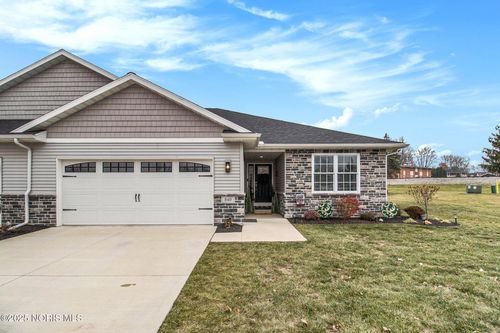 840 Old School Dr, Napoleon, OH, 43545-1229 | Card Image