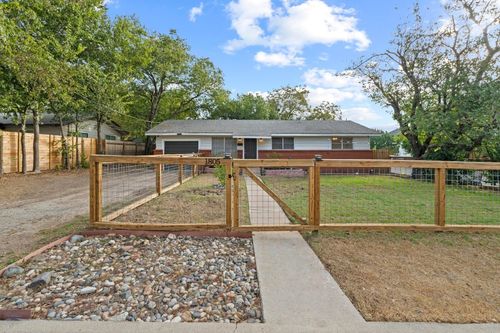 1805 Vine St, Georgetown, TX, 78626-7229 | Card Image