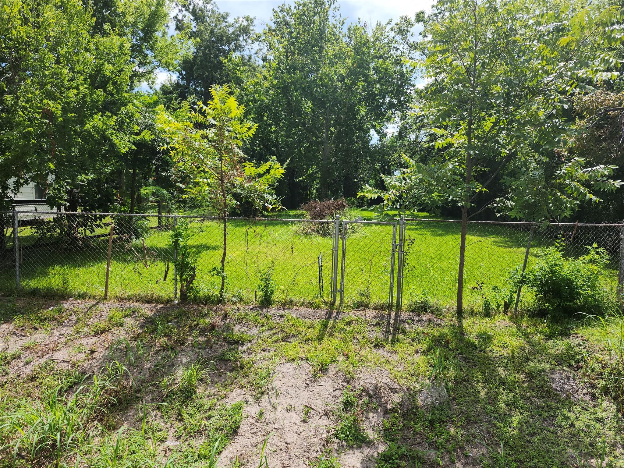 Land in Houston 3
