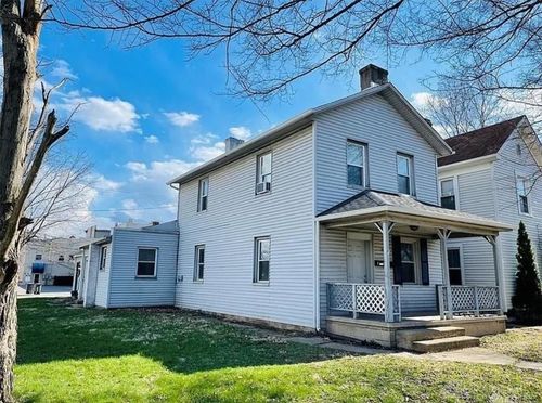 12 E Main St, West Carrollton, OH, 45449-1469 | Card Image