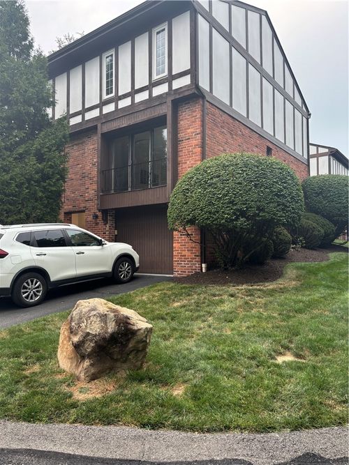 227 Queensberry Ct, Pittsburgh, PA, 15237-3333 | Card Image