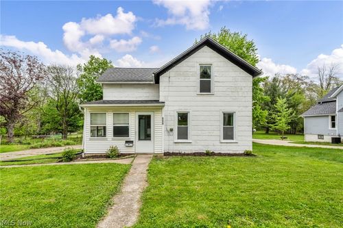262 E Walnut St, Wadsworth, OH, 44281-1369 | Card Image