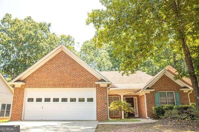 550 Creek Stone Lane, House other with 3 bedrooms, 2 bathrooms and null parking in Stone Mountain GA | Image 3