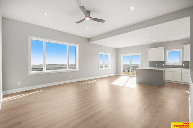1020 Lauren Ln, House other with 3 bedrooms, 2 bathrooms and 3 parking in Fremont NE | Image 4