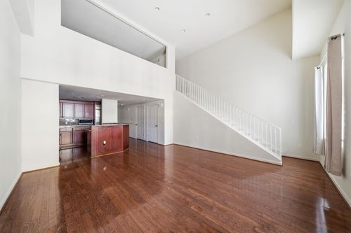 1108-914 Main St, Houston, TX, 77002-6223 | Card Image