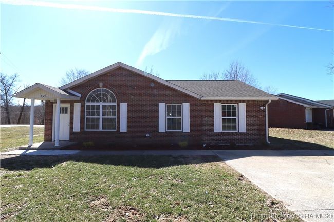 603 W Kristie Avenue, Home with 4 bedrooms, 2 bathrooms and null parking in Pekin IN | Image 16