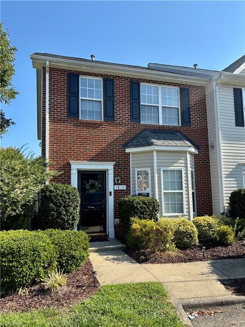 1813 Olivers Crossing Cir, Winston Salem, NC, 27127-7133 | Card Image