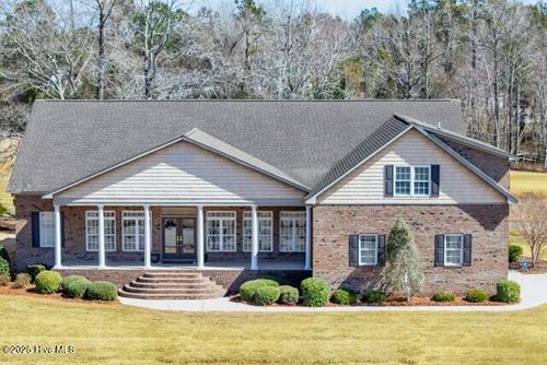 906 Taberna Cir, New Bern, NC, 28562-7050 | Card Image