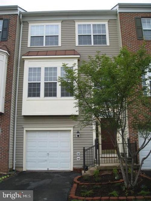 9982 Shortbread Way, BRISTOW, VA, 20136-2539 | Card Image