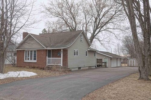 124 N Lincoln St, Stetsonville, WI, 54480-9553 | Card Image