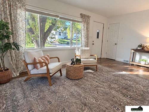 3600 Melrose Ave, Lincoln, NE, 68506-6122 | Card Image