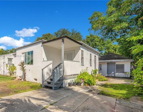 35 Nw 57th St, Miami, FL, 33127-1611 | Card Image