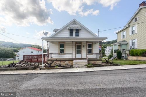 205 Greenwood St, MILLERSTOWN, PA, 17062-9507 | Card Image