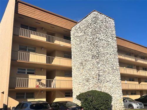 unit-131-5820 N Church Ave, TAMPA, FL, 33614-5600 | Card Image