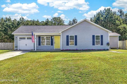 507 Cherry Blossom Ln, Richlands, NC, 28574-7458 | Card Image