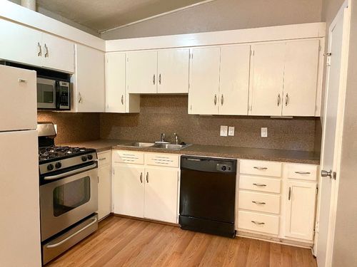 apt-4-1108 W 22nd St, Austin, TX, 78705-5372 | Card Image