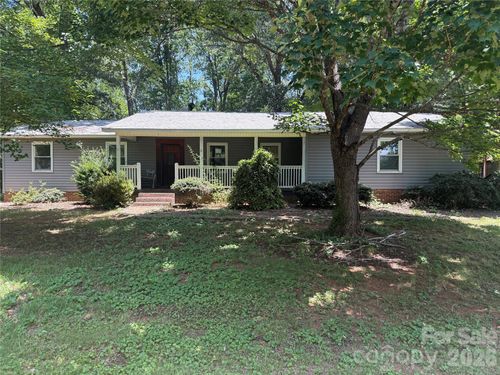 121 Brady Circle Rd, Statesville, NC, 28625-9650 | Card Image