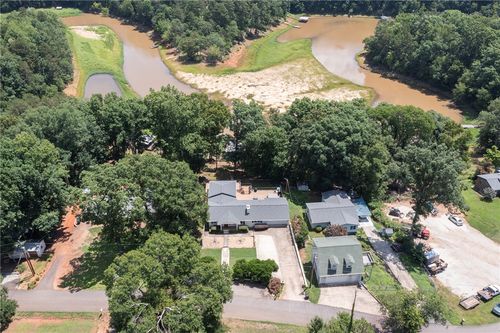 318 Bertha Dr, ANDERSON, SC, 29625-6640 | Card Image