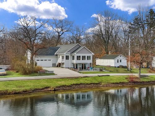 W1143 Lake Drive, BLOOMFIELD, WI, 53128 | Card Image