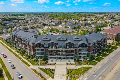 215-35 Kingsbury Sq, Guelph, ON, N1L0J4 | Card Image