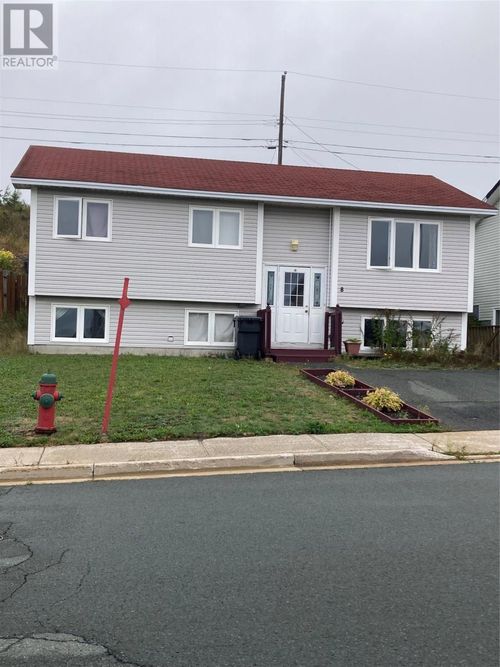 8 Dunluce Cres, Mount Pearl, NL, A1N5H7 | Card Image