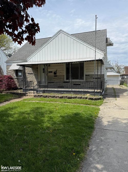 25127 Buick St, Roseville, MI, 48066-3660 | Card Image