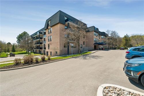 327-155 Main St N, Newmarket, ON, L3Y8C2 | Card Image