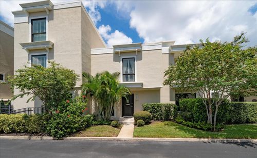 2813 W Hawthorne Rd, Tampa, FL, 33611-2827 | Card Image