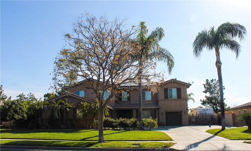 3535 Sunmeadow Cir, Corona, CA, 92881 | Card Image
