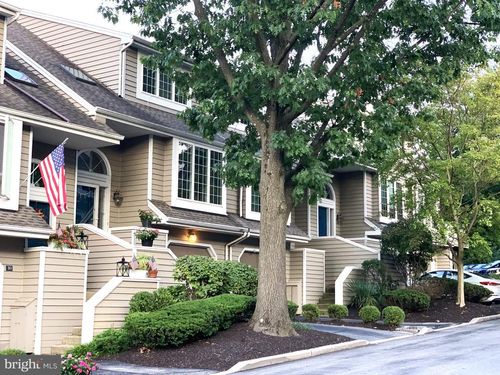 11 Cabot Dr, Chesterbrook, PA, 19087-5622 | Card Image