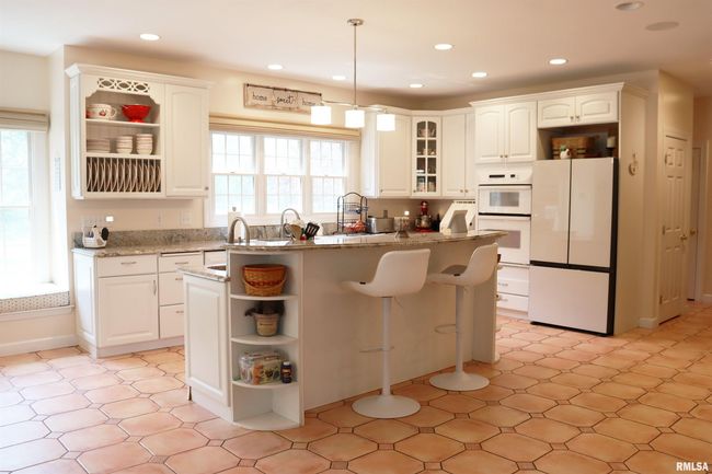 1112 W Cedar Hills Dr, House other with 5 bedrooms, 6 bathrooms and null parking in Dunlap IL | Image 17