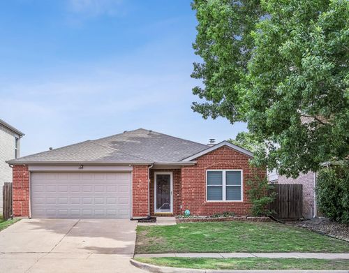 840 Lariat Dr, Saginaw, TX, 76131-4953 | Card Image