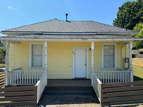 209 Monument Rd, Rio Dell, CA, 95562-1602 | Card Image