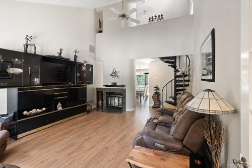 183 Laurel Rdg, South Salem, NY, 10590-2408 | Card Image