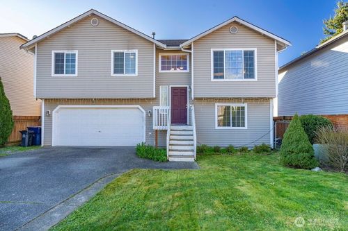 6605 78th Pl Ne, Marysville, WA, 98270-6220 | Card Image