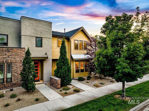 3985 E Parkcenter Blvd, Boise, ID, 83716-4739 | Card Image