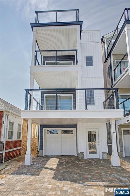 45 Lincoln Ave, Seaside Heights, NJ, 08751-2531 | Card Image