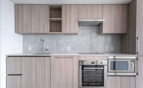 3016-17 Bathurst St, Toronto, ON, M5V0N1 | Card Image