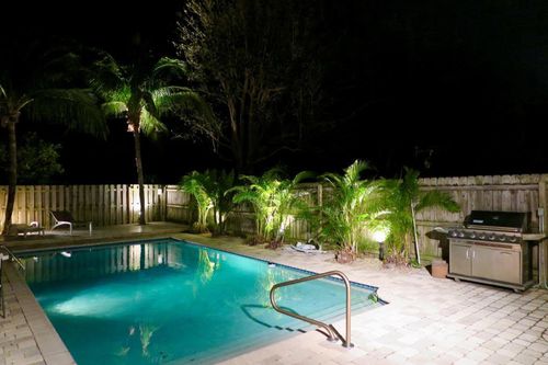 619 Ne 7th Ave, Delray Beach, FL, 33483-5617 | Card Image
