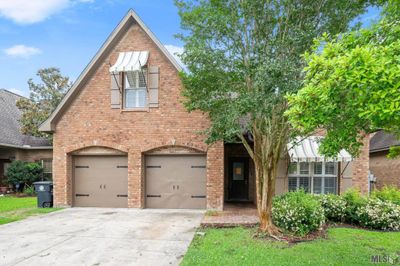 3225 Grassy Lake Dr, House other with 4 bedrooms, 3 bathrooms and null parking in Baton Rouge LA | Image 1