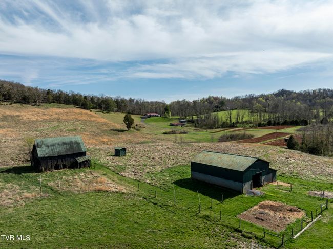 3570 Stanley Valley Rd, House other with 3 bedrooms, 2 bathrooms and null parking in Surgoinsville TN | Image 62
