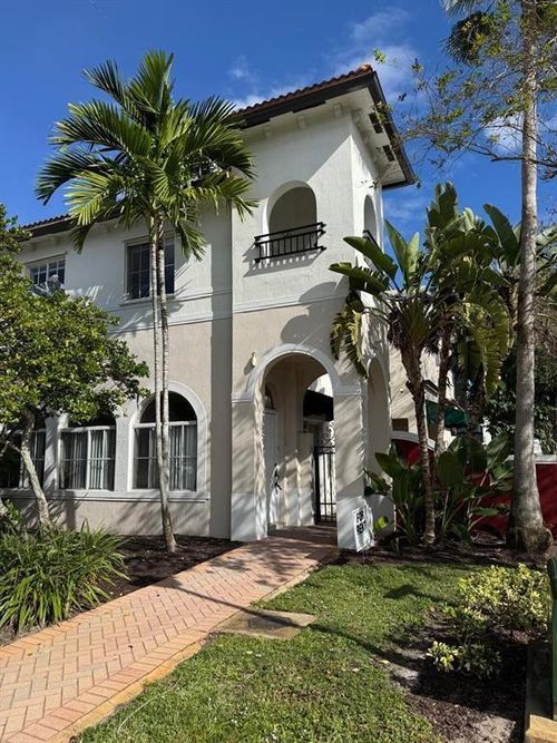 3633 Nw 30th St, Lauderdale Lakes, FL, 33311-8381 | Card Image