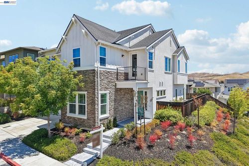 4203 Oak Knoll Dr, Dublin, CA, 94568-4691 | Card Image