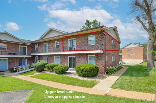 48-6953 Colonial Woods Dr, Saint Louis, MO, 63129-1036 | Card Image