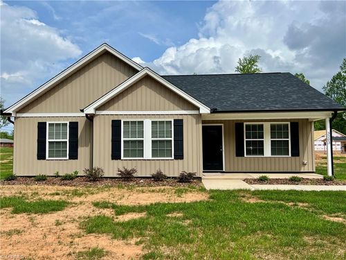 3203 Plymouth St, Archdale, NC, 27263-2657 | Card Image
