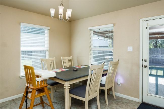 138 Talon Dr, House other with 3 bedrooms, 2 bathrooms and 4 parking in Luling TX | Image 9