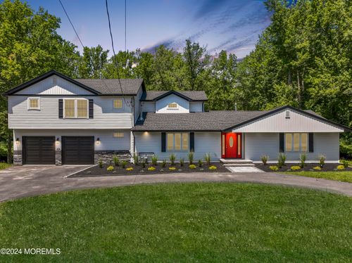 282 W Farms Rd, Farmingdale, NJ, 07727-3558 | Card Image