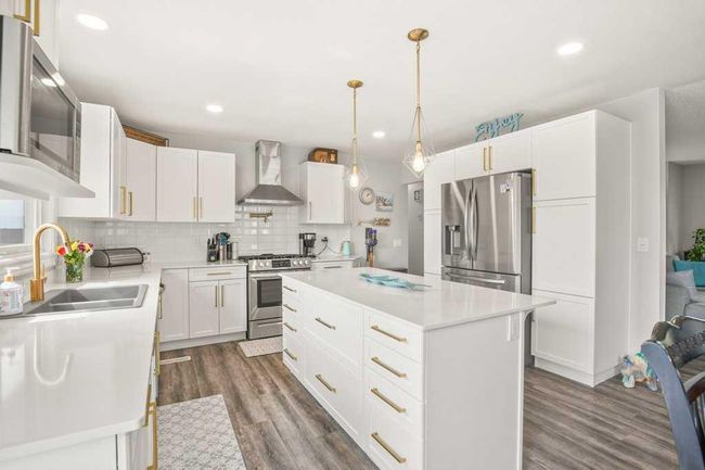 2 Mountain Pl, House other with 6 bedrooms, 3 bathrooms and 1 parking in Sylvan Lake AB | Image 10